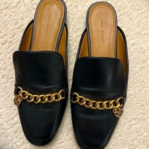 Gorgeous Tory Burch black leather mules with gold accent, sz. 7.5 🖤